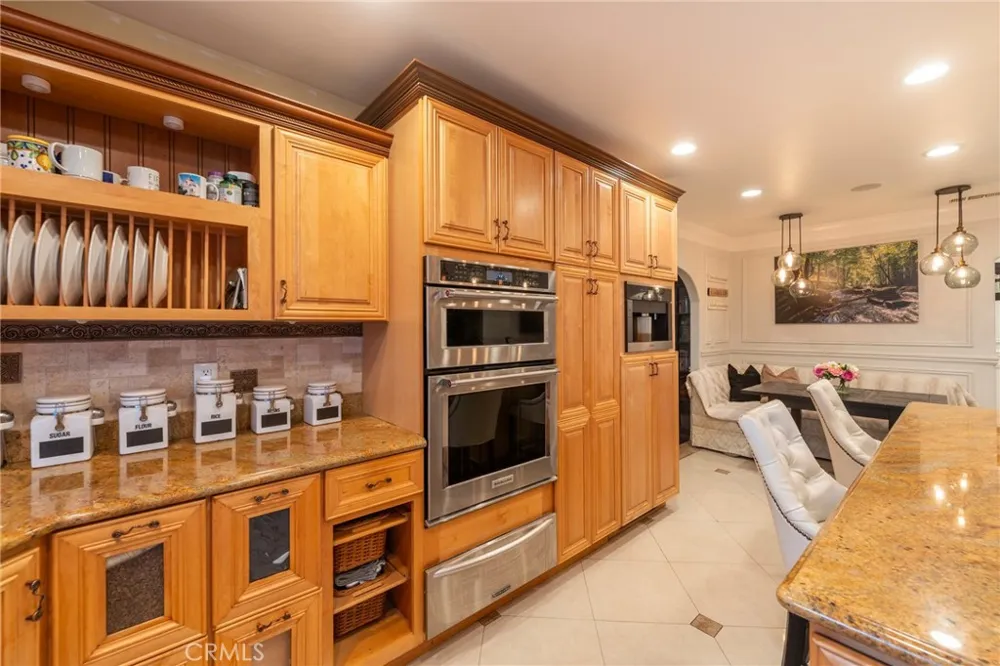 1861 W Chalet Anaheim, CA 92804