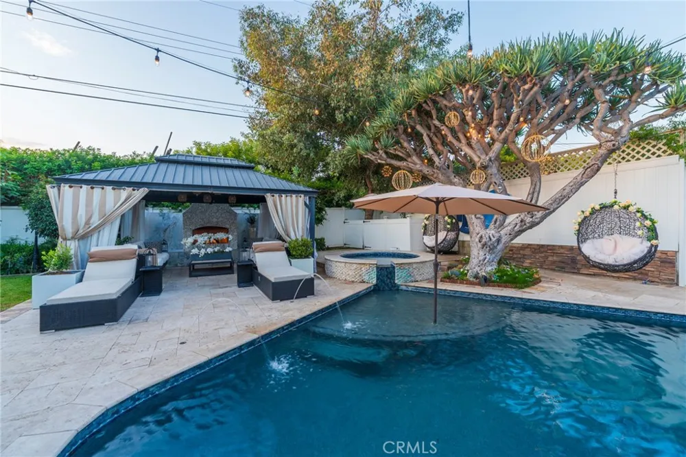 1861 W Chalet Anaheim, CA 92804