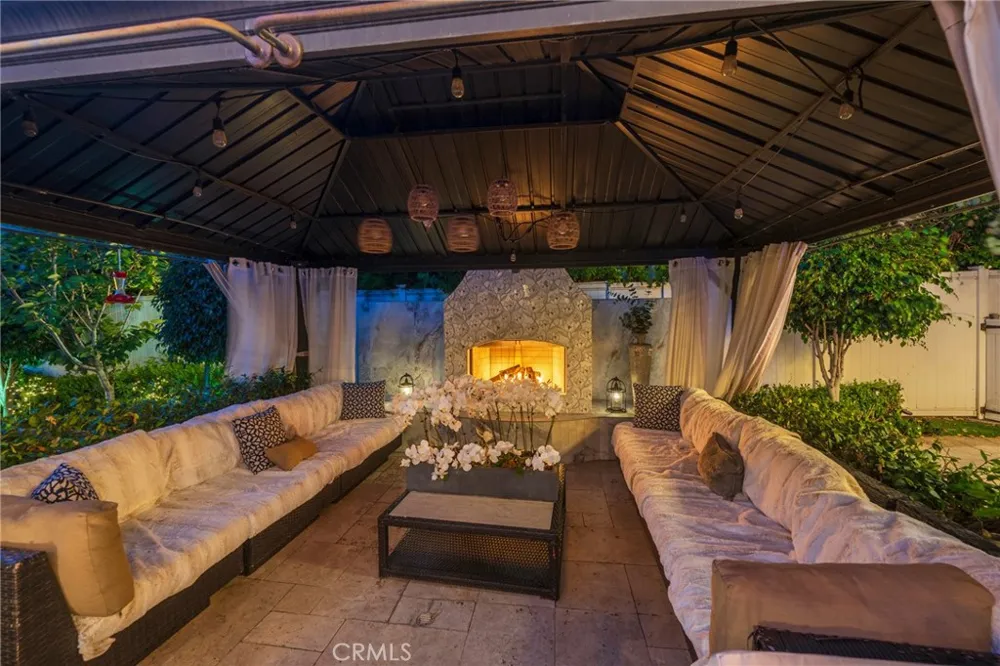 1861 W Chalet Anaheim, CA 92804