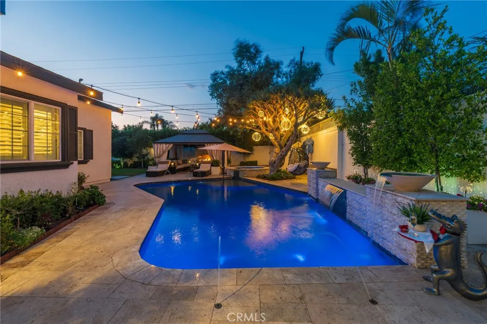 1861 W Chalet Anaheim, CA 92804