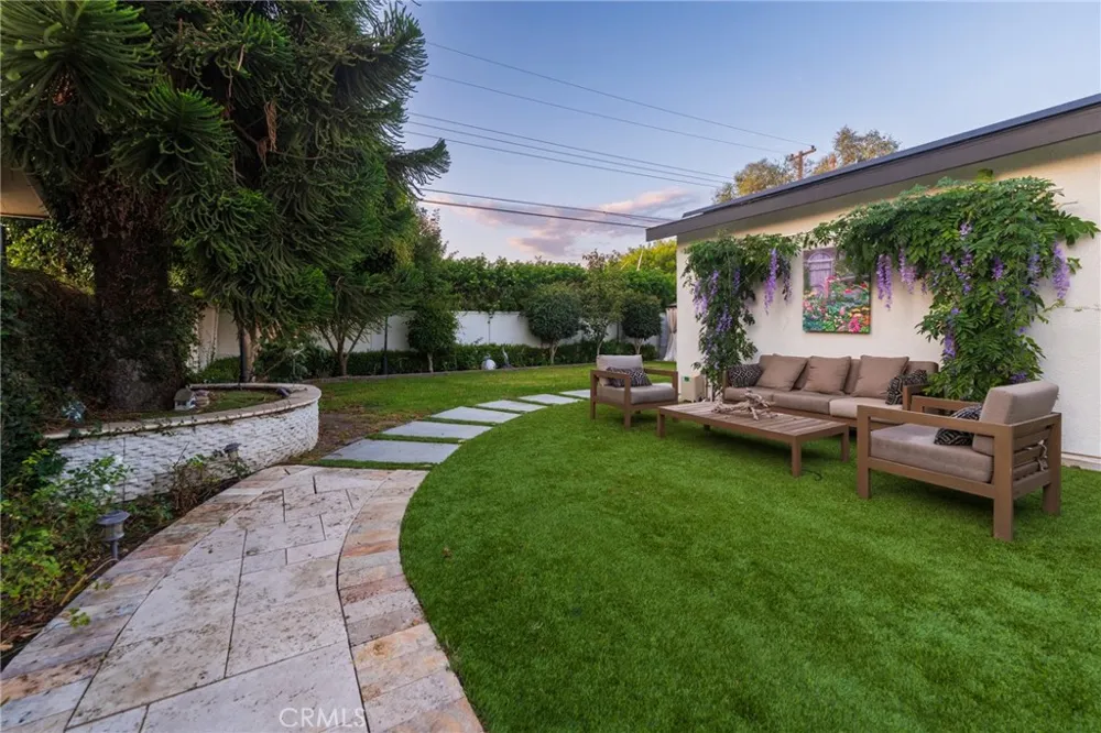 1861 W Chalet Anaheim, CA 92804
