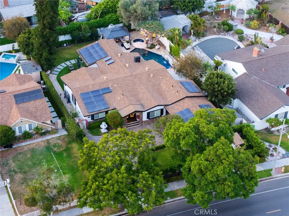 1861 W Chalet Anaheim, CA 92804