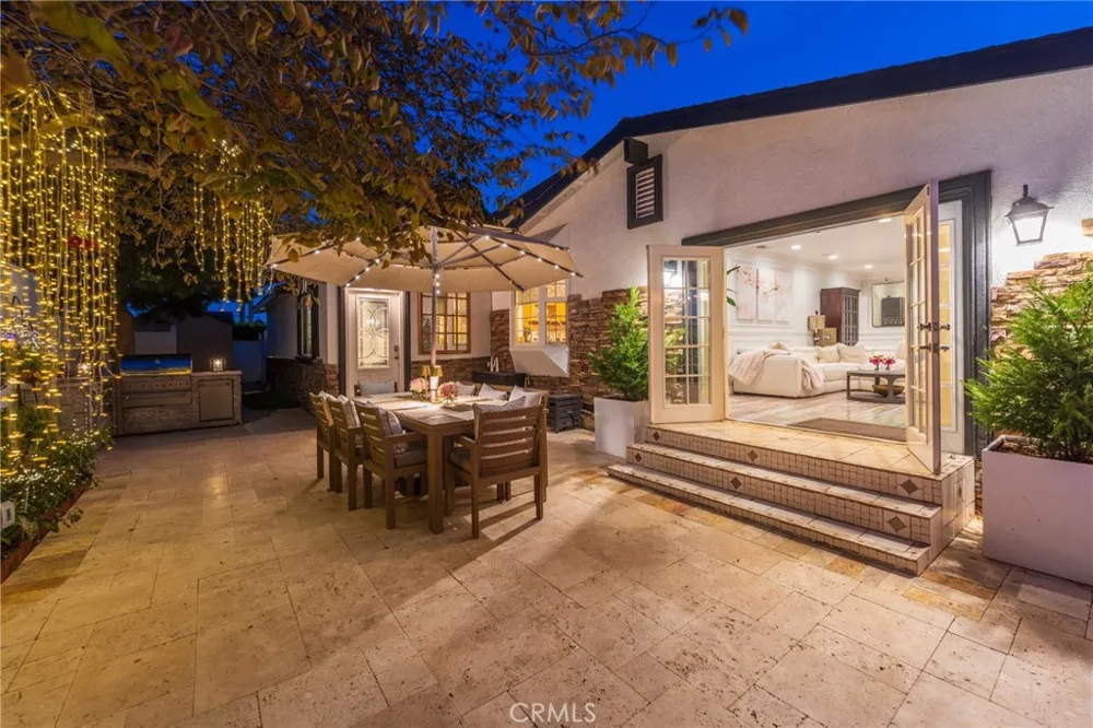 1861 W Chalet Anaheim, CA 92804