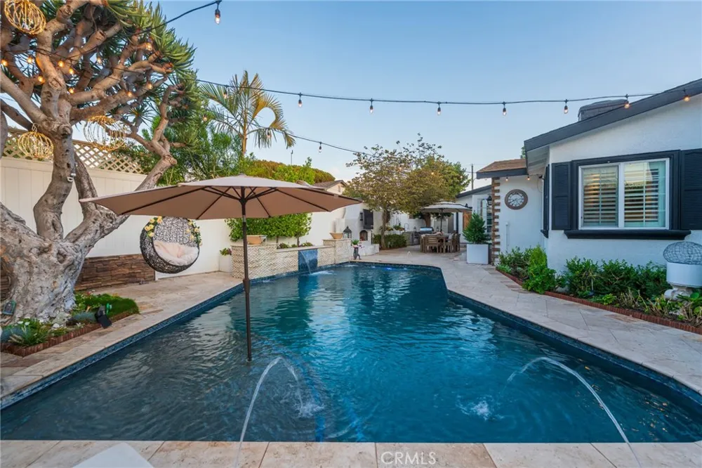 1861 W Chalet Anaheim, CA 92804