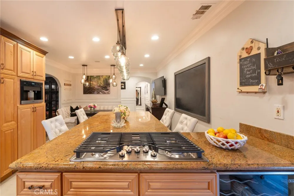1861 W Chalet Anaheim, CA 92804