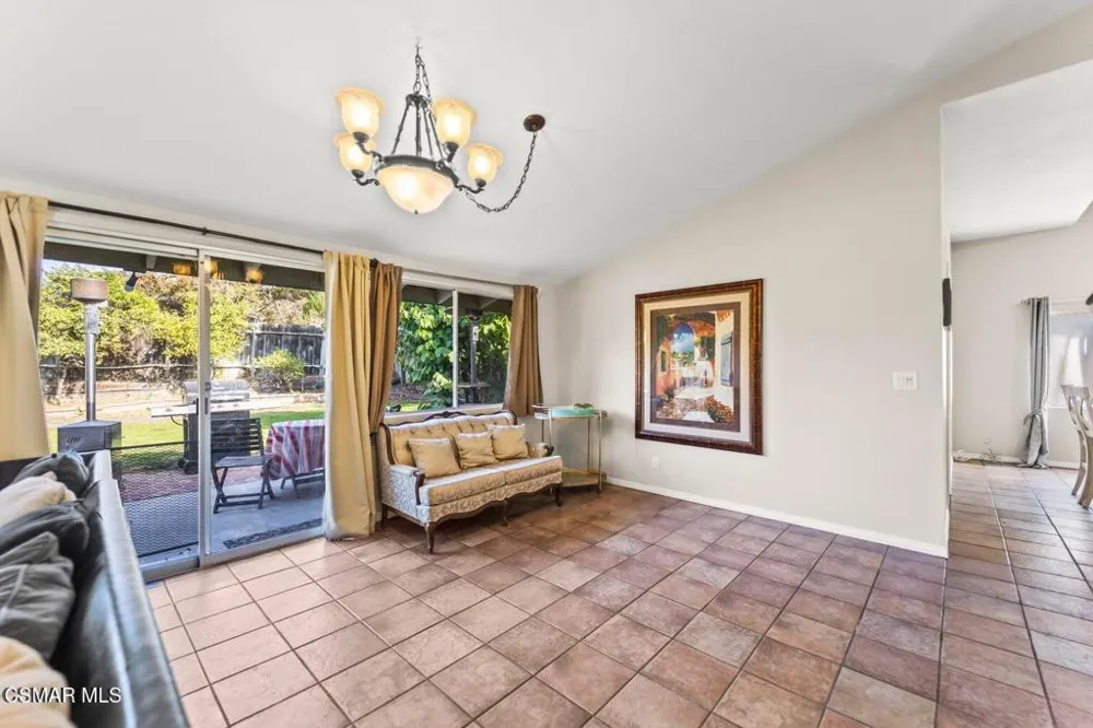 1217 Coventry Drive Thousand Oaks, CA 91360