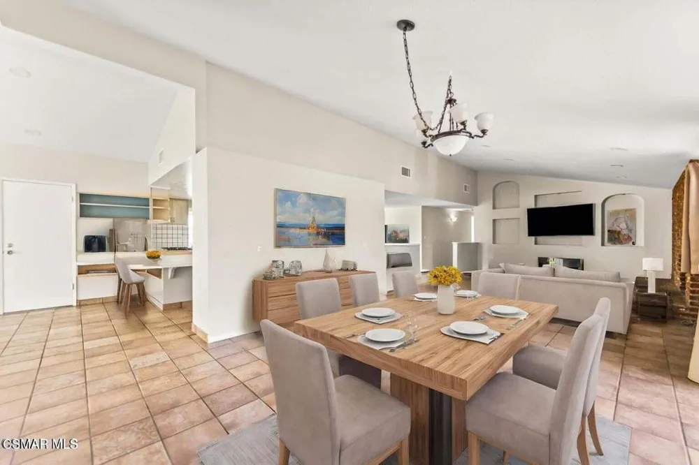1217 Coventry Drive Thousand Oaks, CA 91360