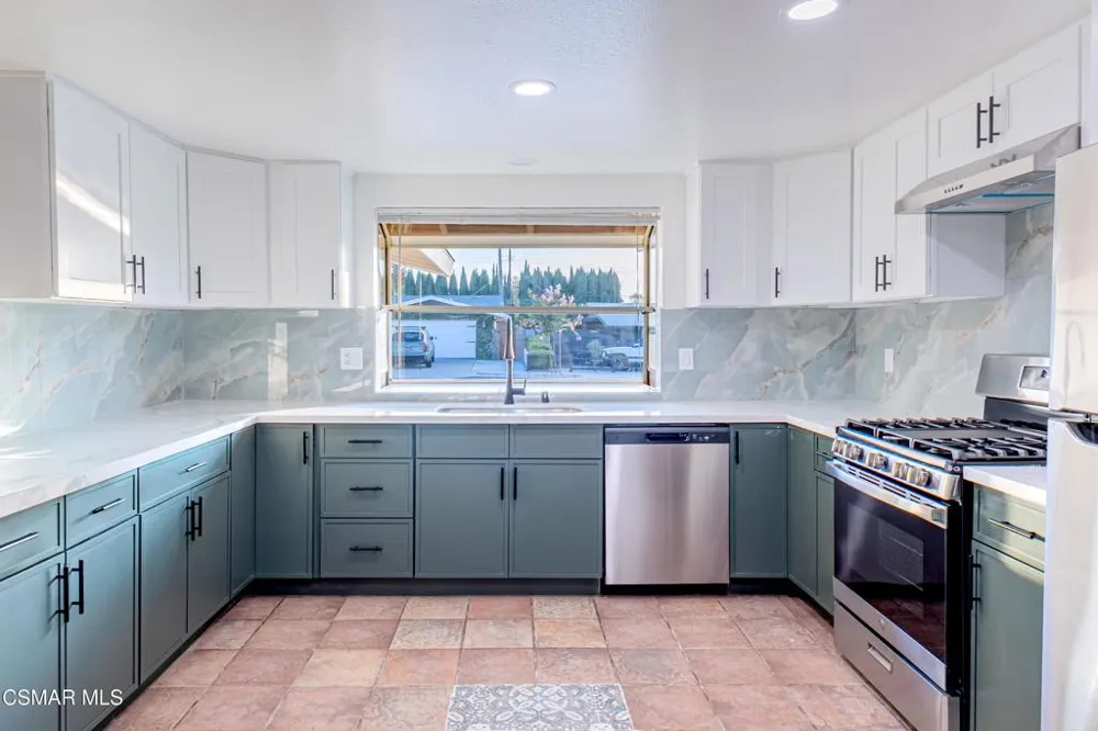 1217 Coventry Drive Thousand Oaks, CA 91360