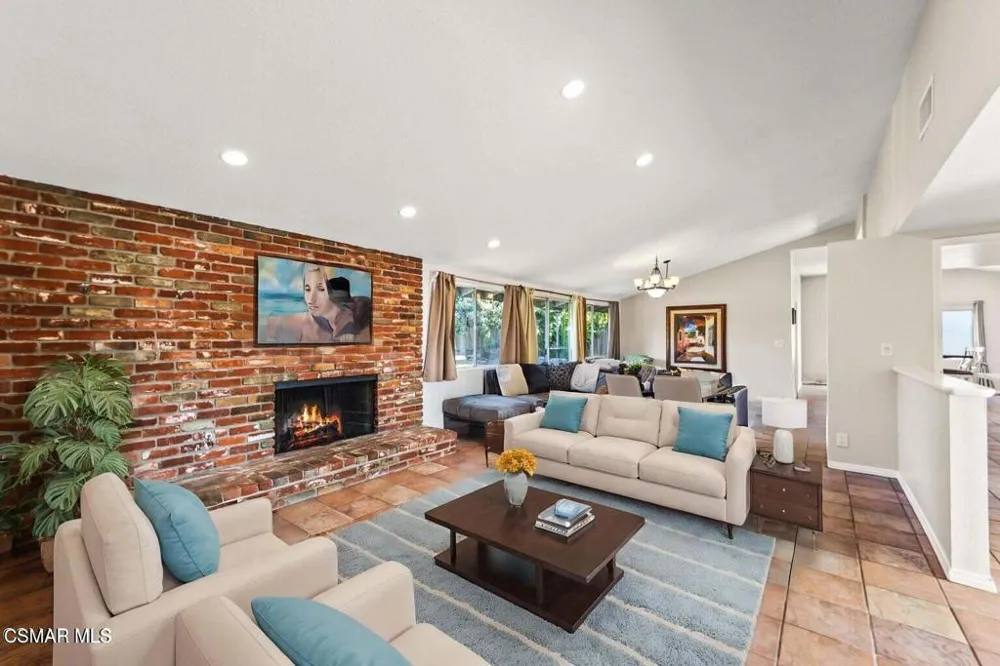 1217 Coventry Drive Thousand Oaks, CA 91360