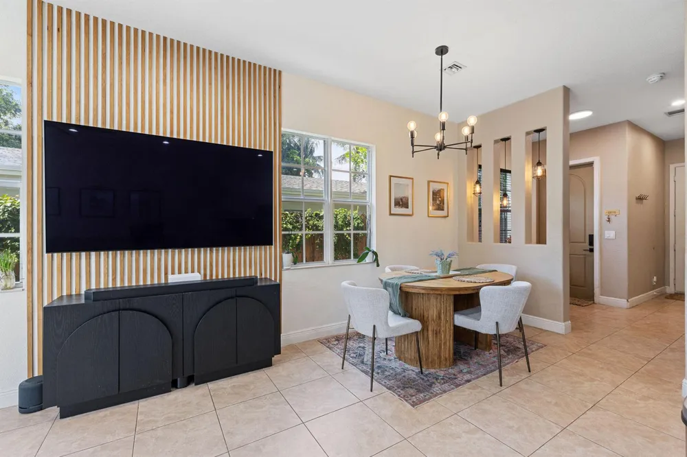 1323 NE 5TH TERRACE #1323 Fort Lauderdale, FL 33304