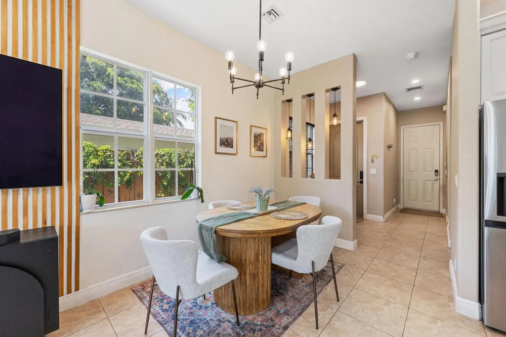 1323 NE 5TH TERRACE #1323 Fort Lauderdale, FL 33304