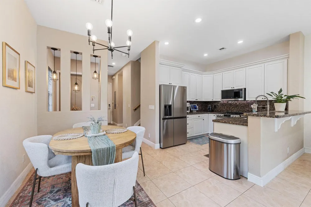 1323 NE 5TH TERRACE #1323 Fort Lauderdale, FL 33304