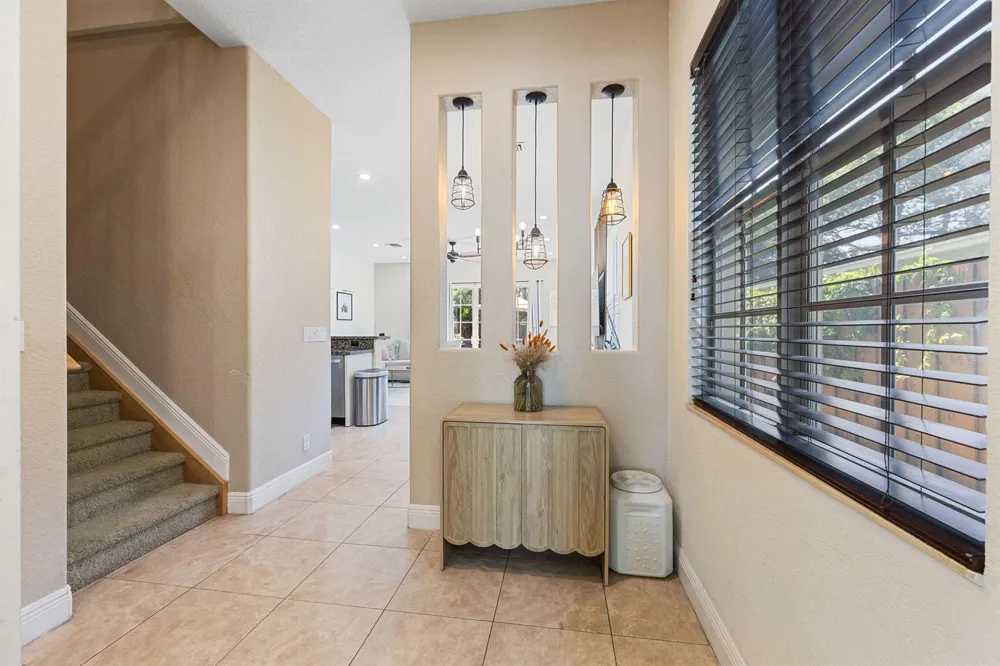 1323 NE 5TH TERRACE #1323 Fort Lauderdale, FL 33304
