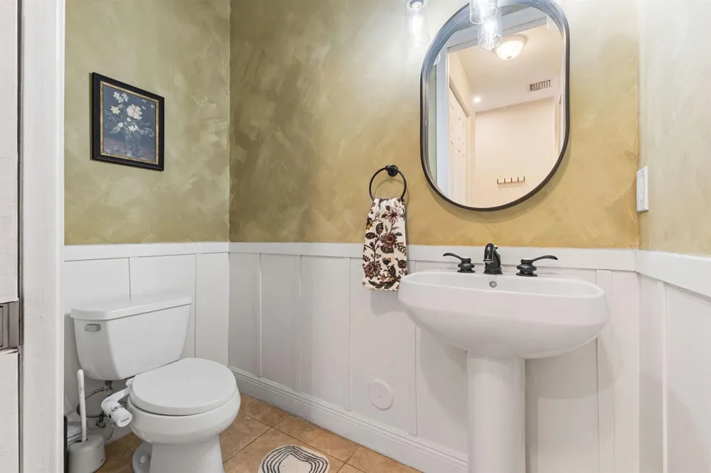1323 NE 5TH TERRACE #1323 Fort Lauderdale, FL 33304