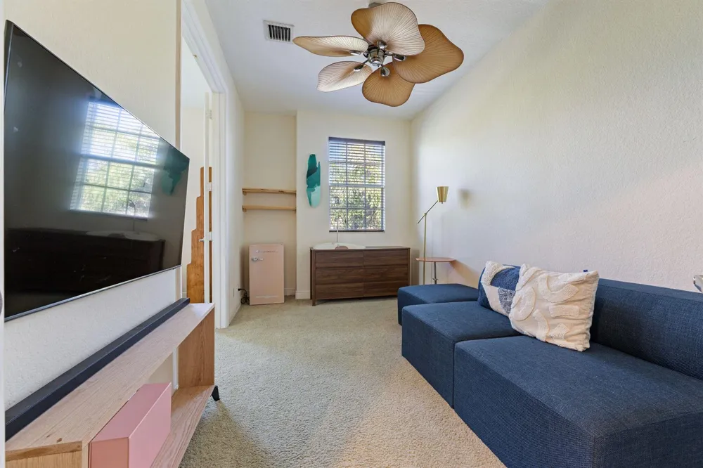1323 NE 5TH TERRACE #1323 Fort Lauderdale, FL 33304