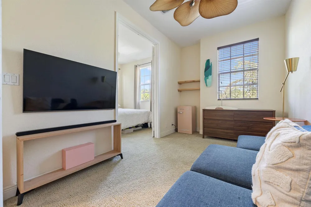 1323 NE 5TH TERRACE #1323 Fort Lauderdale, FL 33304