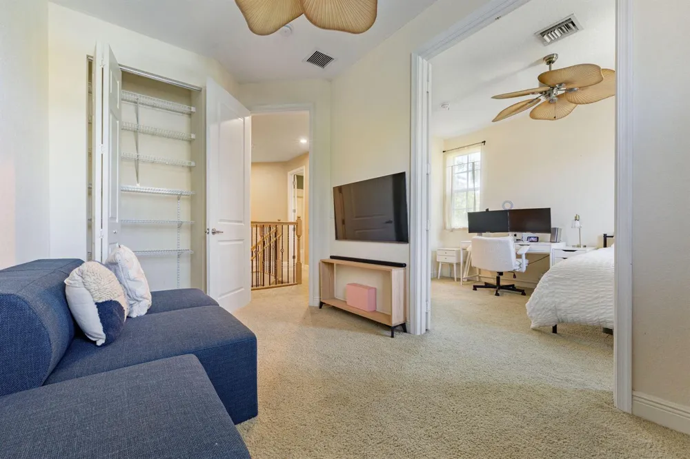 1323 NE 5TH TERRACE #1323 Fort Lauderdale, FL 33304