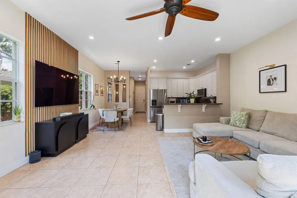 1323 NE 5TH TERRACE #1323 Fort Lauderdale, FL 33304