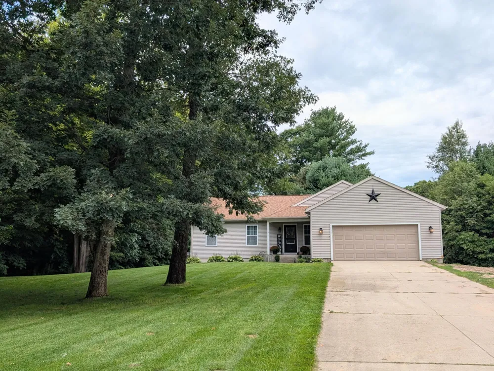 3230 Sarah Circle Dalton Township, MI 49457