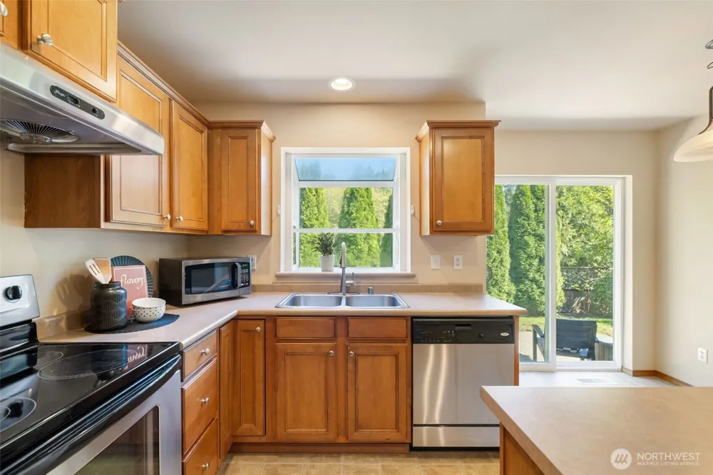 4523 SE Bakken Court Port Orchard, WA 98366