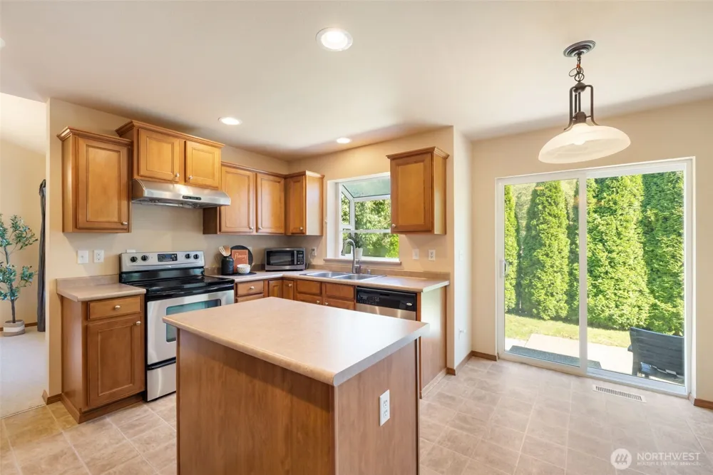 4523 SE Bakken Court Port Orchard, WA 98366