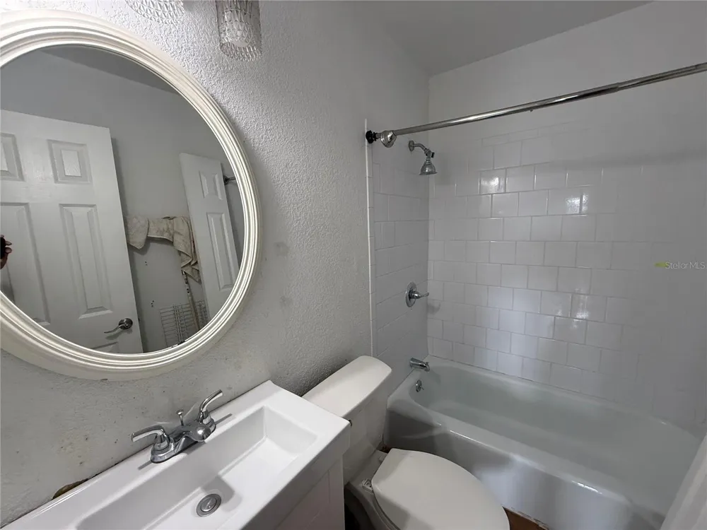 1920 E EDGEWOOD DRIVE #N8 Lakeland, FL 33803