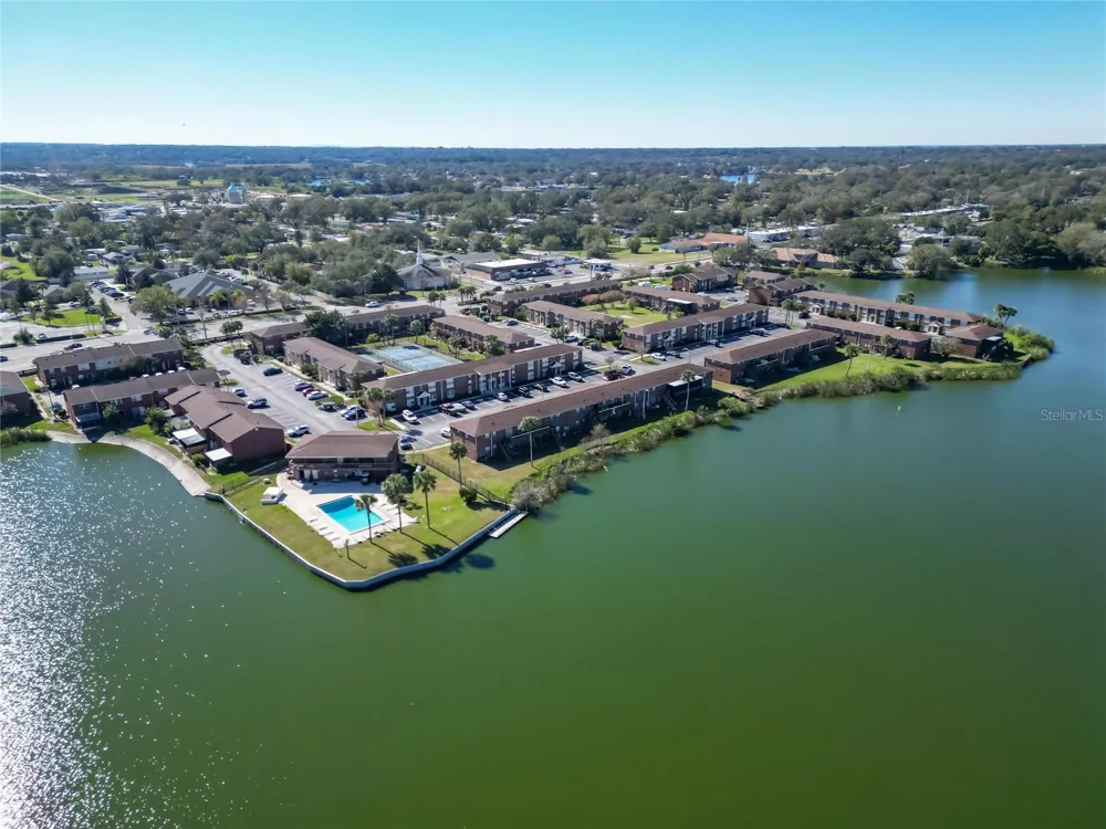 1920 E EDGEWOOD DRIVE #N8 Lakeland, FL 33803