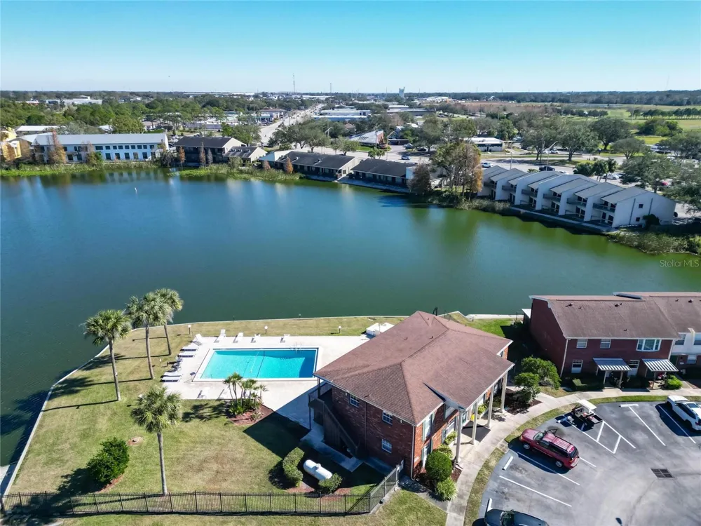 1920 E EDGEWOOD DRIVE #N8 Lakeland, FL 33803