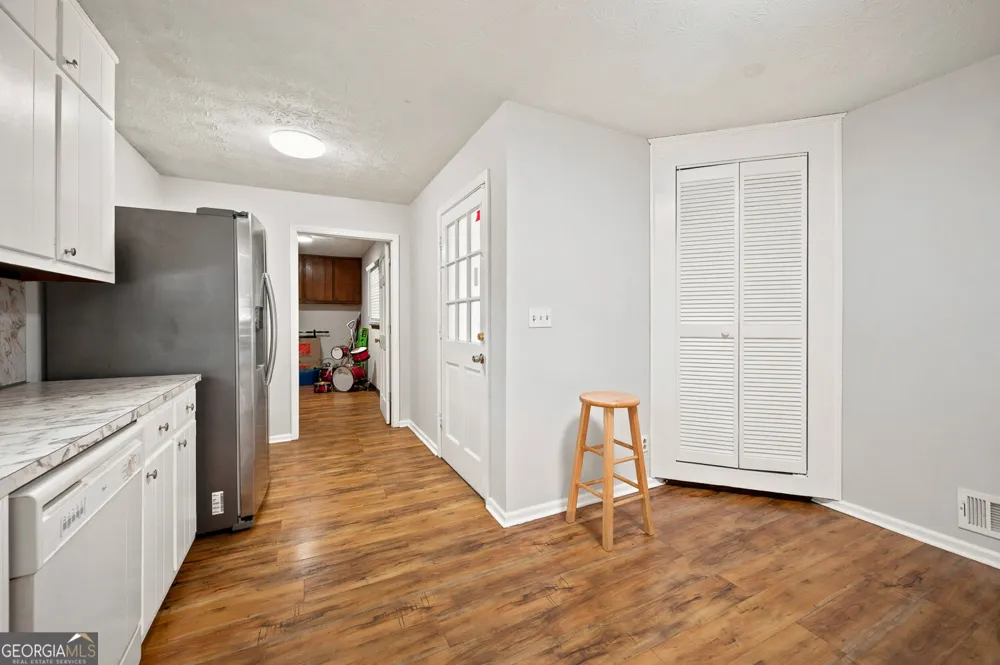 556 Auburn RD Auburn, GA 30011