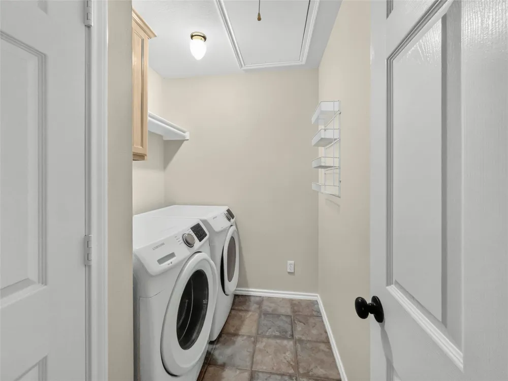 617 Avenue D Springtown, TX 76082