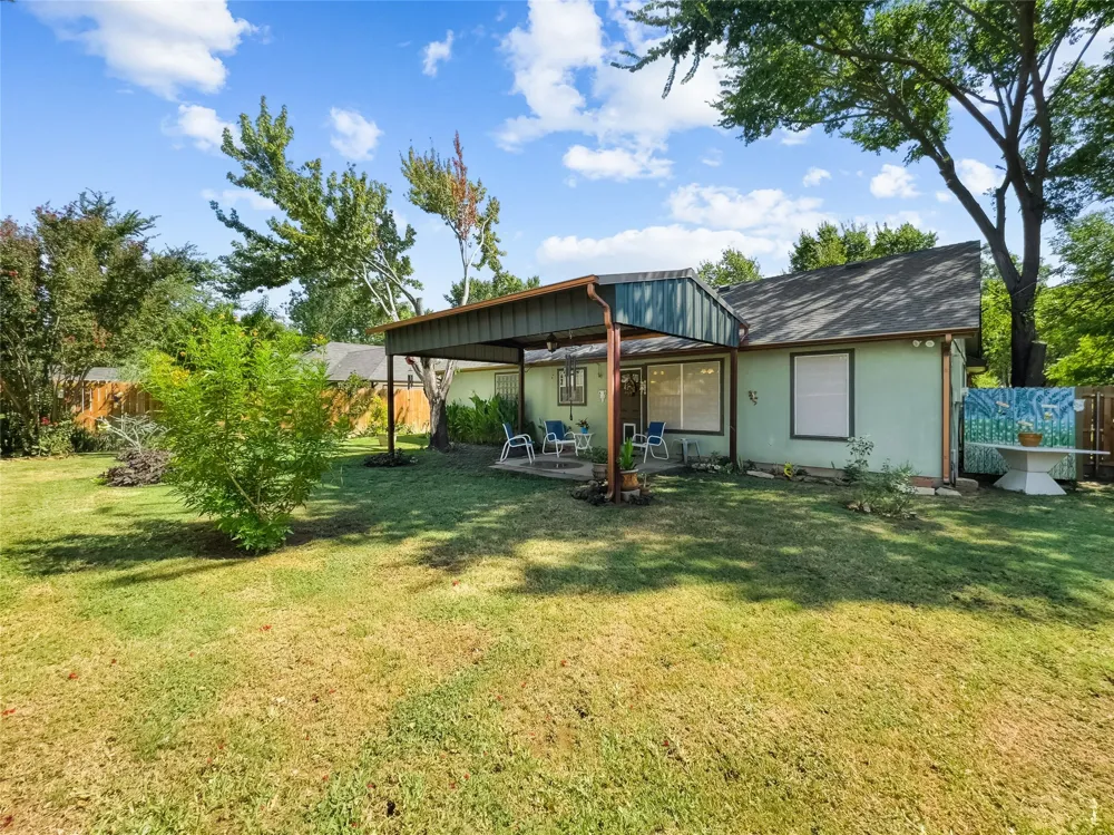 617 Avenue D Springtown, TX 76082
