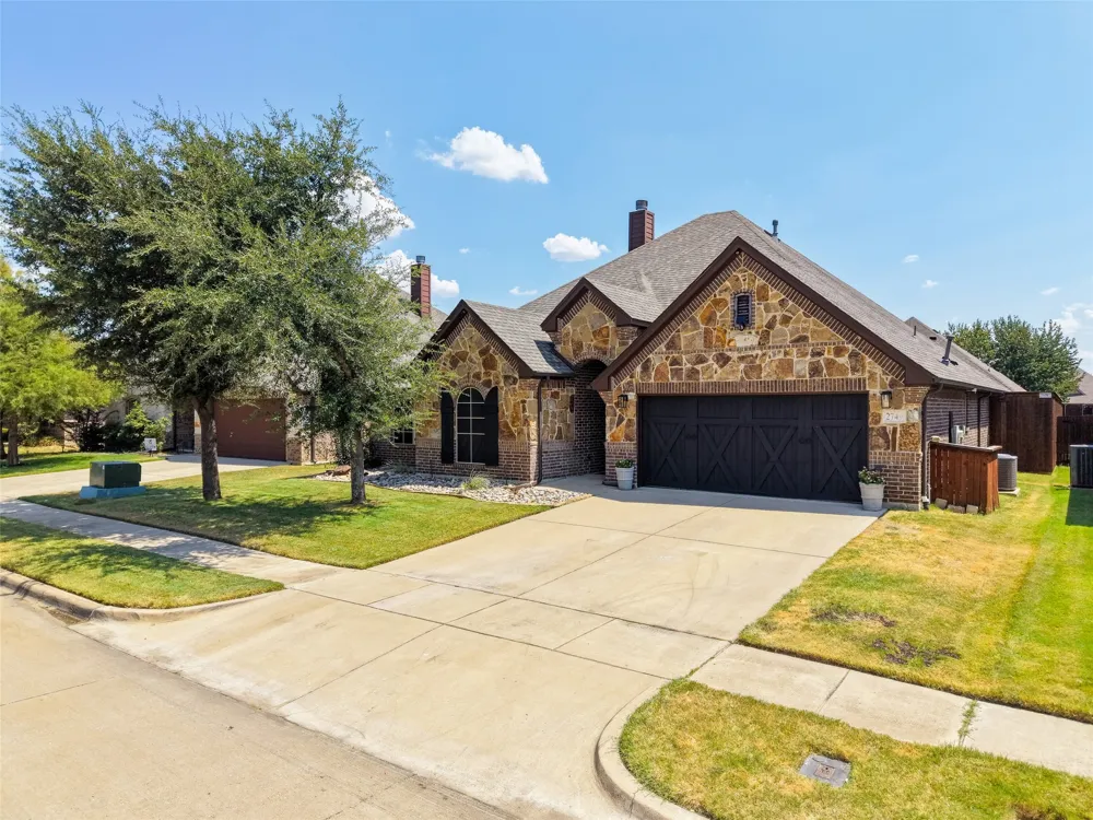2749 Buffalo Run Burleson, TX 76028