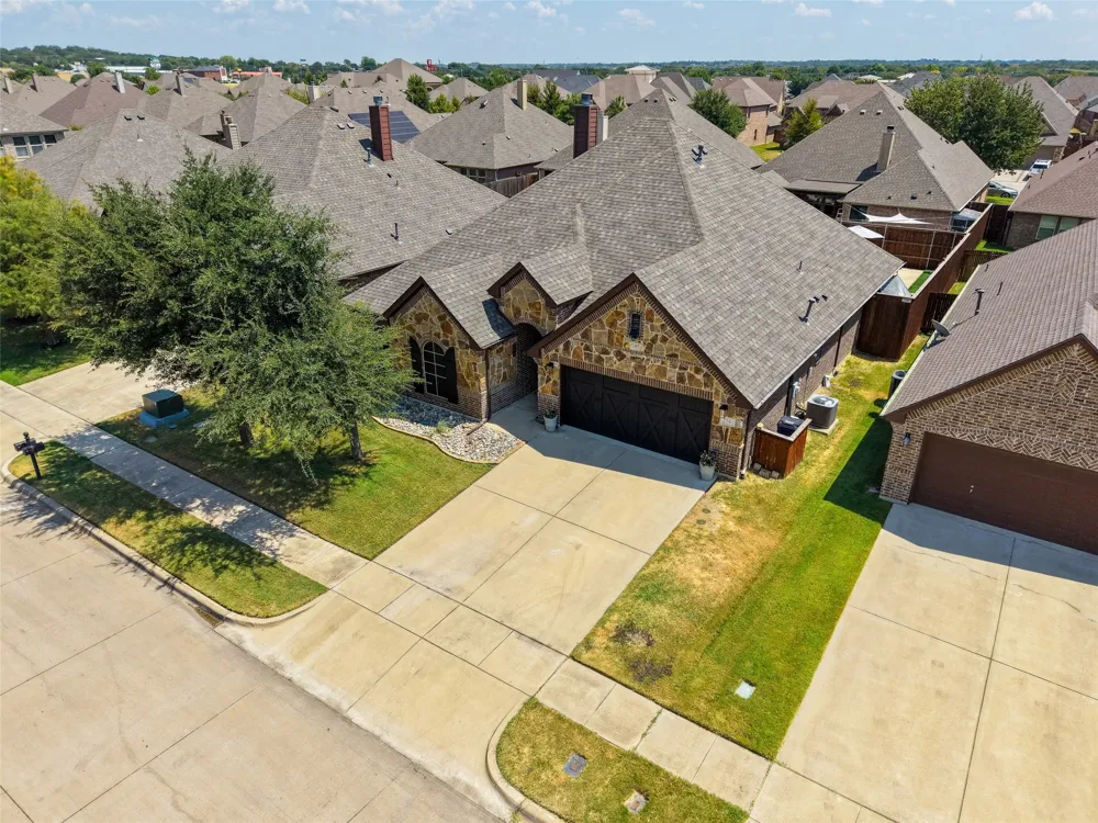 2749 Buffalo Run Burleson, TX 76028