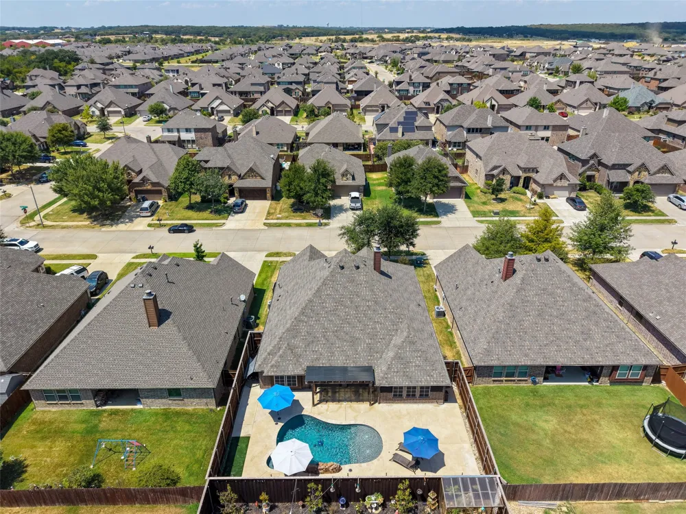 2749 Buffalo Run Burleson, TX 76028