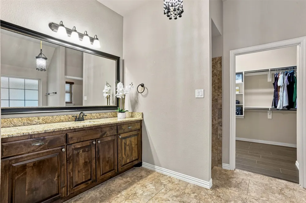 2749 Buffalo Run Burleson, TX 76028
