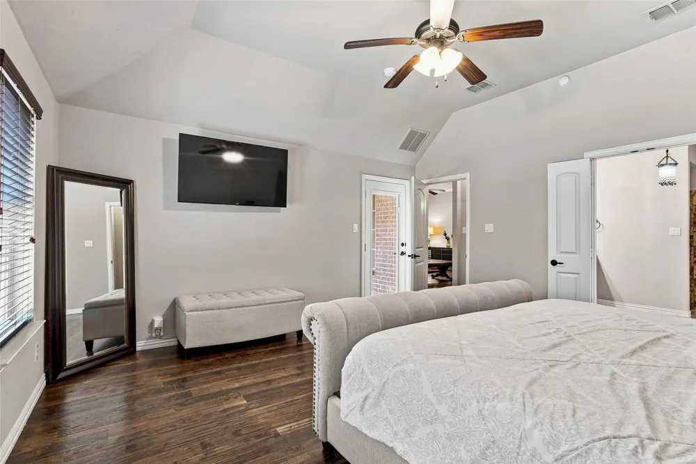 2749 Buffalo Run Burleson, TX 76028