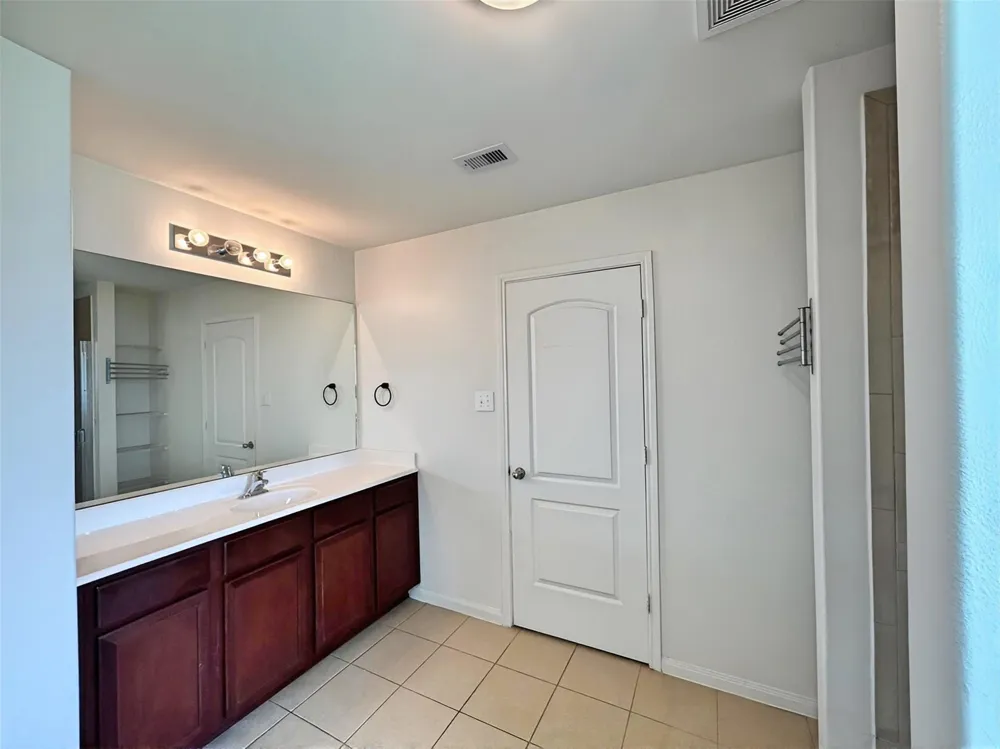 10913 Panther Court Houston, TX 77099