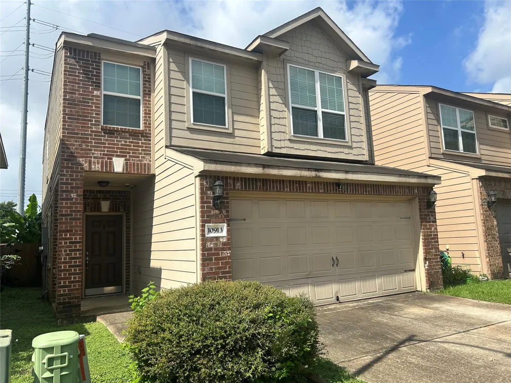 10913 Panther Court Houston, TX 77099