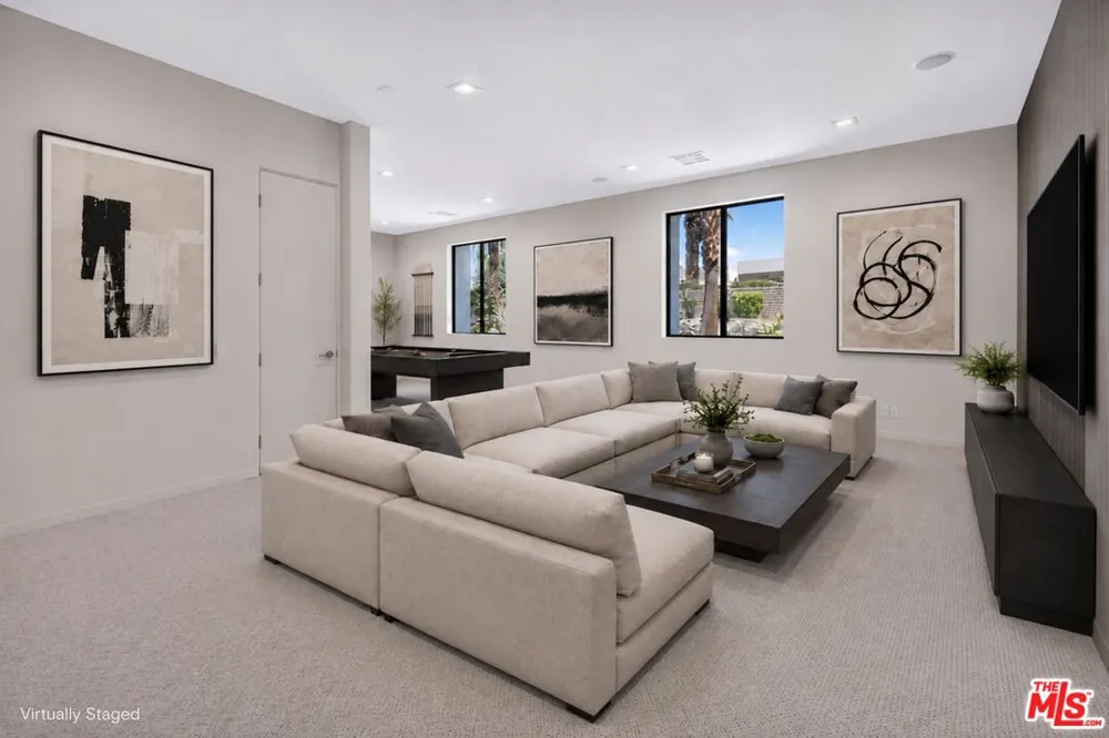 28 Summer Sky Circle Rancho Mirage, CA 92270