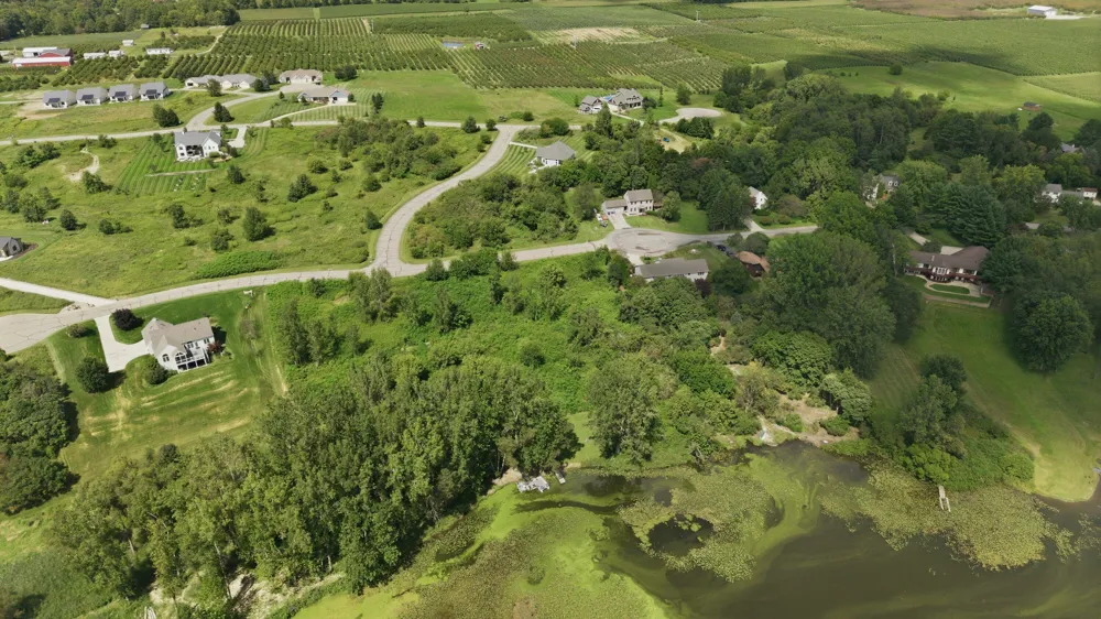 2658 W Lakeland Drive Berrien Springs, MI 49103