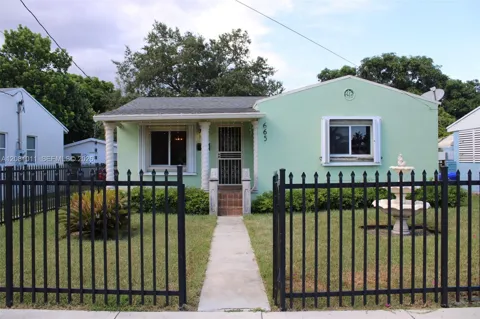 665 NW 50th St