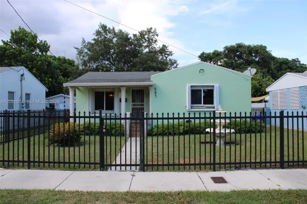 665 NW 50th St Miami, FL 33127