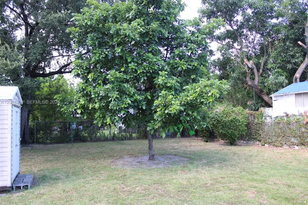 665 NW 50th St Miami, FL 33127