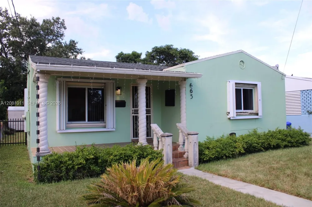 665 NW 50th St Miami, FL 33127