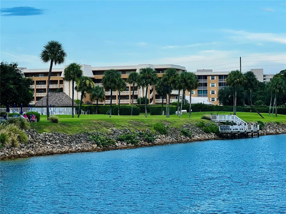 304 GOLFVIEW ROAD #PH North Palm Beach, FL 33408
