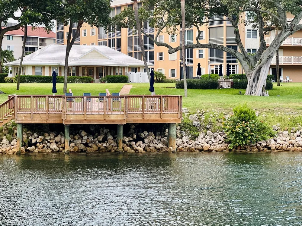 304 GOLFVIEW ROAD #PH North Palm Beach, FL 33408