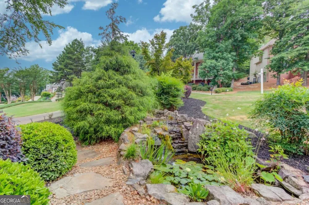 1920 Woods River LN Duluth, GA 30097
