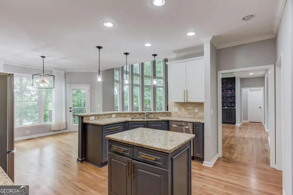 1920 Woods River LN Duluth, GA 30097