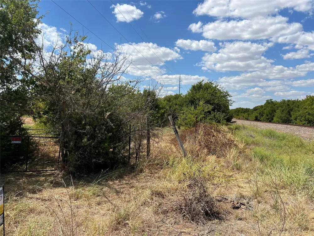 383 Pierce Road Henrietta, TX 76365