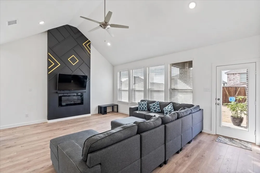 4920 Pebblewood Drive Princeton, TX 75071